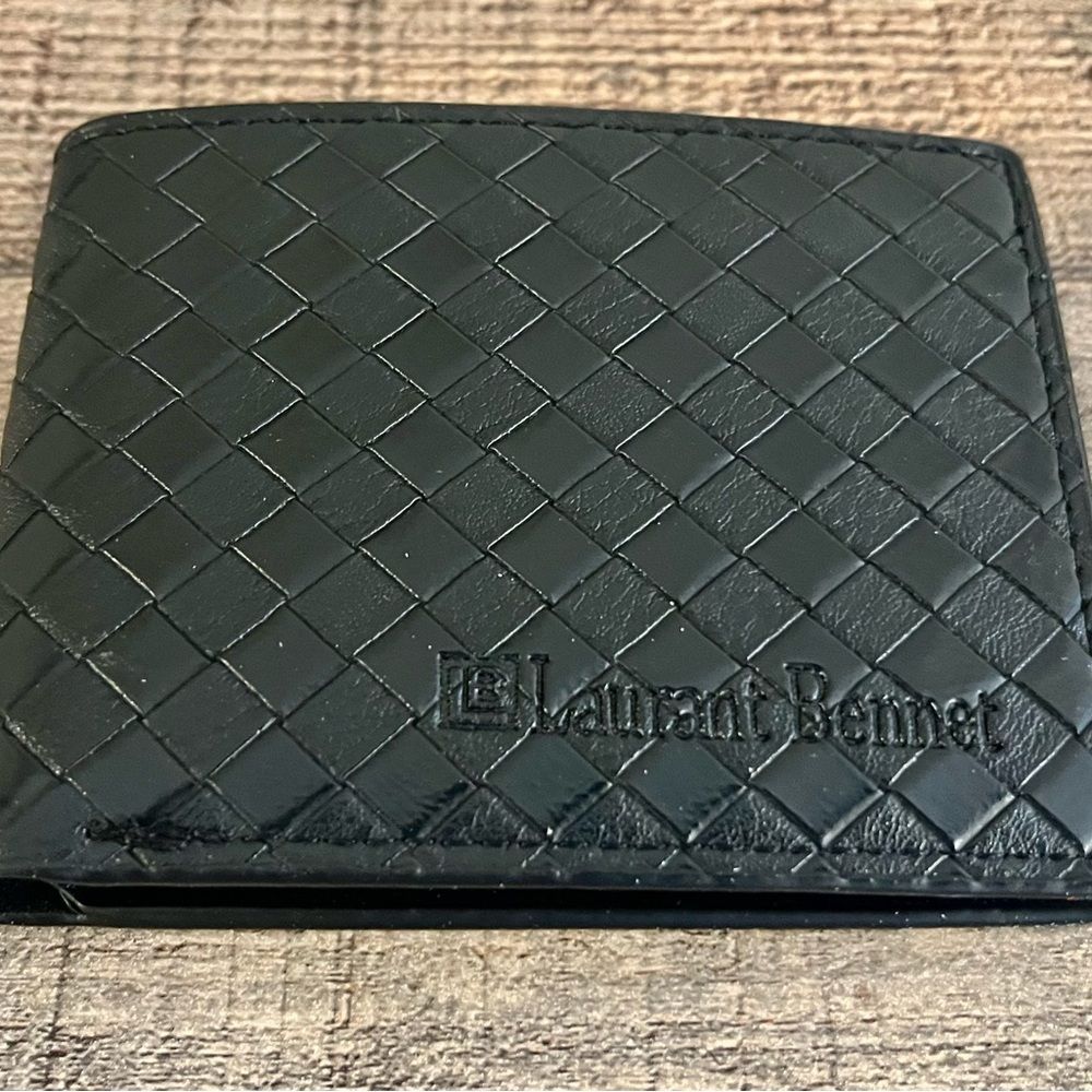 Men’s Bi-Fold Faux Leather Wallet- Laurant Bennet Signature Diamond Pattern - Picture 3 of 7